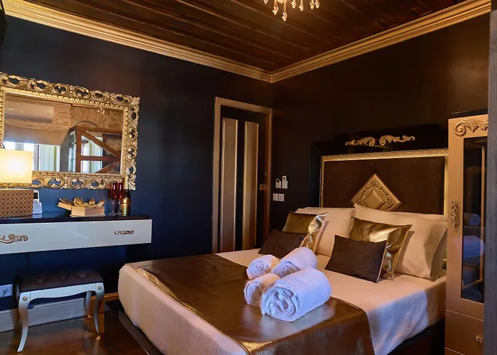 בית הארחה Solar Antigo Luxury קוימברה