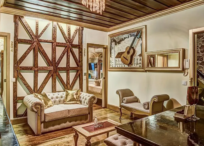 Solar Antigo Luxury בית הארחה 4*