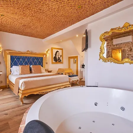 Πανσιόν Solar Antigo Luxury 4*