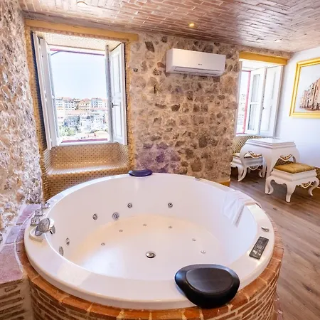 Solar Antigo Luxury 4*