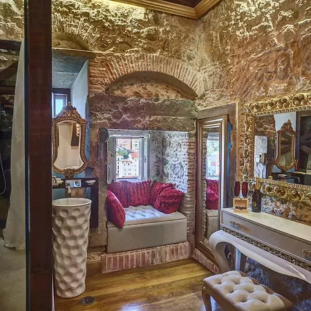 Solar Antigo Luxury 4*