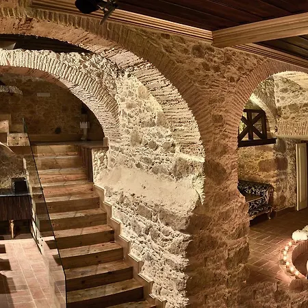 Πανσιόν Solar Antigo Luxury 4*